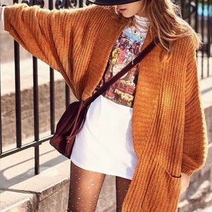 BDG | NWOT Jesse Oversized Cardigan